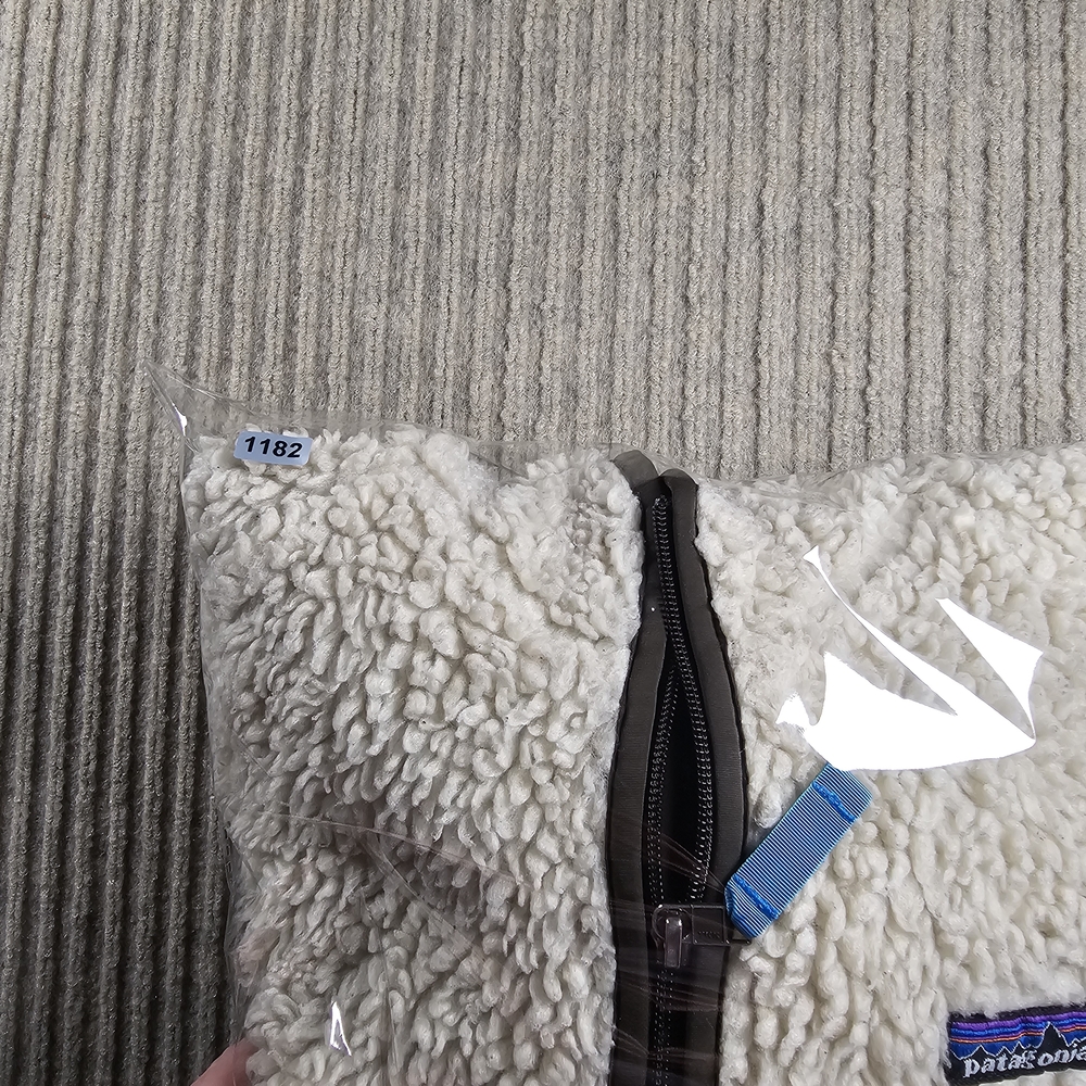 Patagonia Classic Retro X
Cardigan Deep Pile Fleece Full
Zip Jacket Oatmeal Sz M - Picture 8 of 8